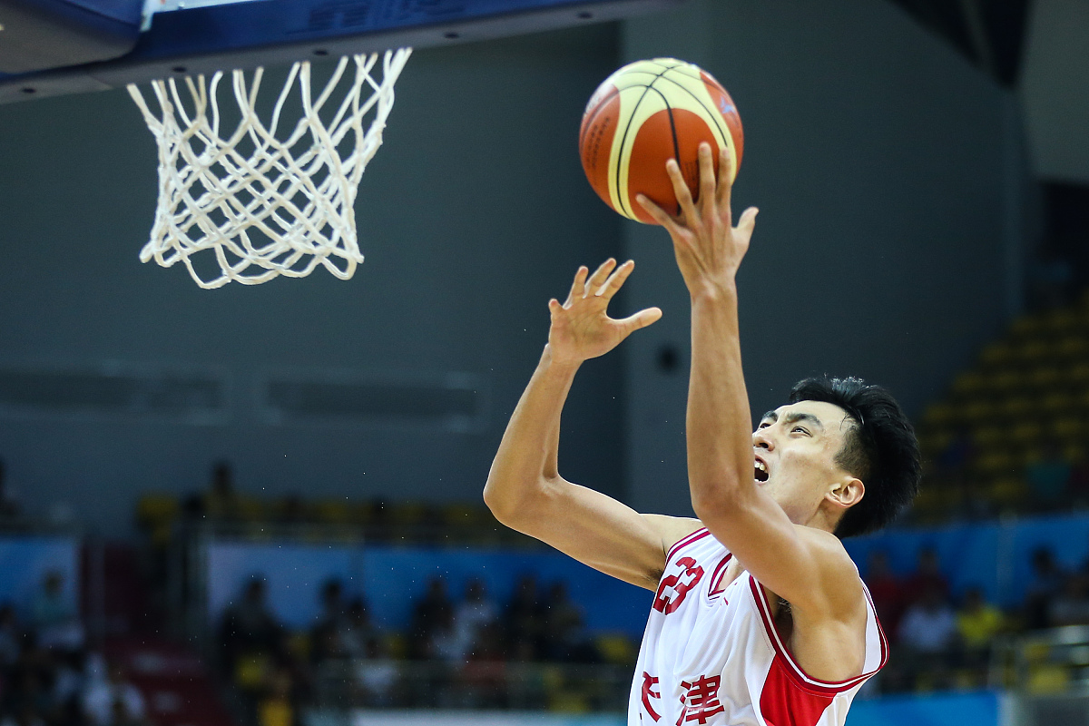 加时末段广厦男篮外线爆发：NBA常规赛节点到来，悬念犹存，身体对抗强度拉满的简单介绍