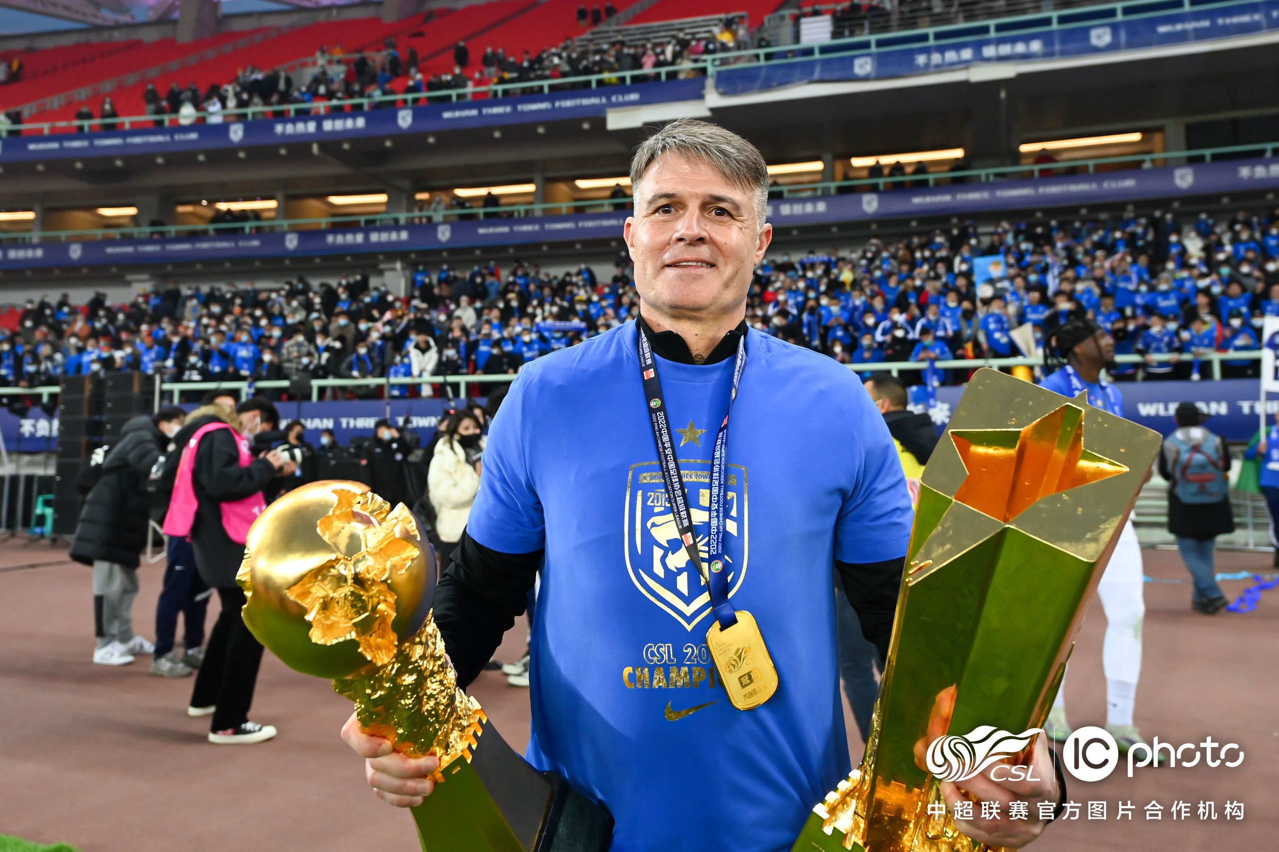 纽约尼克斯训练开放日，集结日主帅复盘引欢呼，中超在即，训练强度明显提升的简单介绍