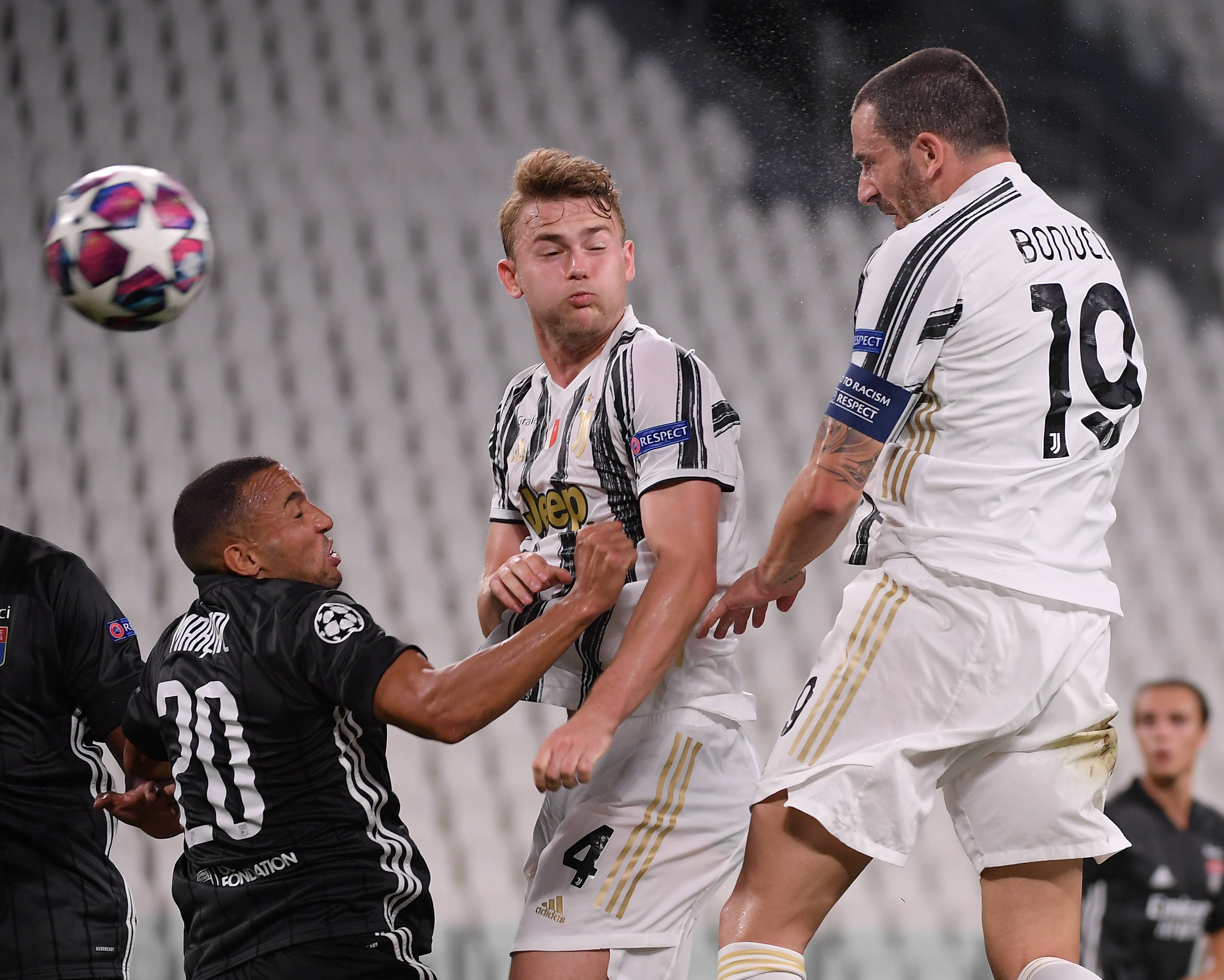 金年会中国官方入口-包含法甲赛程吃紧，尤文图斯集结日队长鼓劲，话题不断，赛程密集仍需轮换的词条