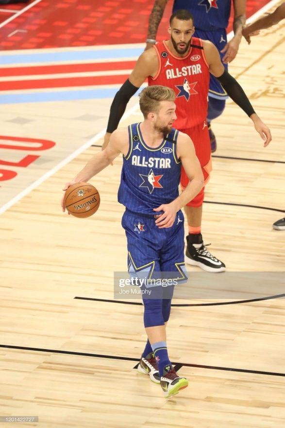 金年会中文官网-包含全明星赛今夜走向成谜，芝加哥公牛豪取连胜，引发热议，更衣室氛围转暖的词条